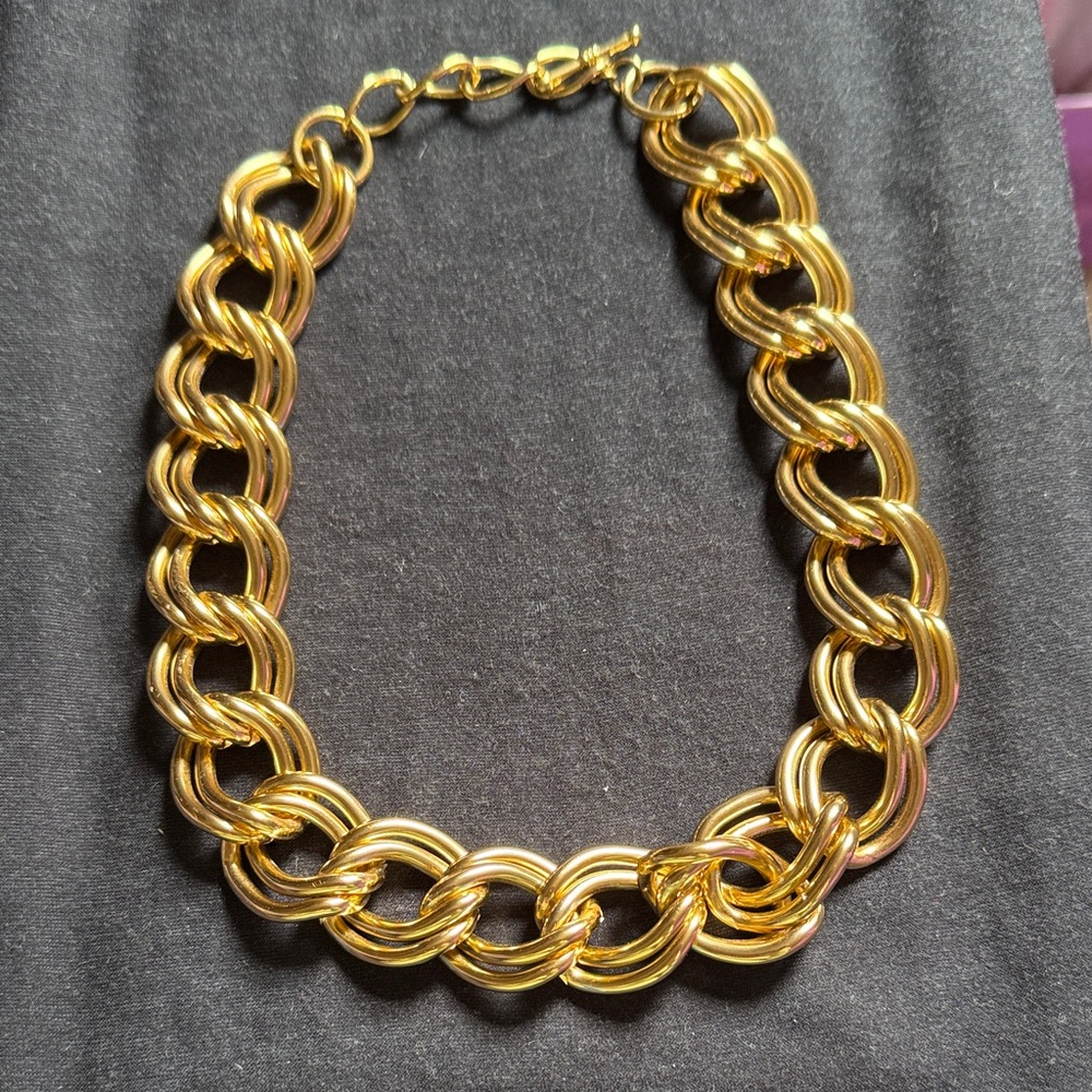 Elegant Gold Toned Chain Necklace